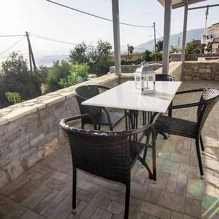 Mountain & Sea Apartment *