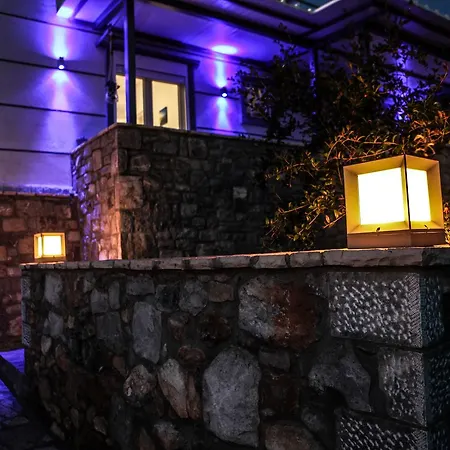 Mountain & Sea Apartment *