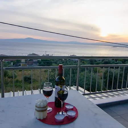 Mountain & Sea Apartment *
